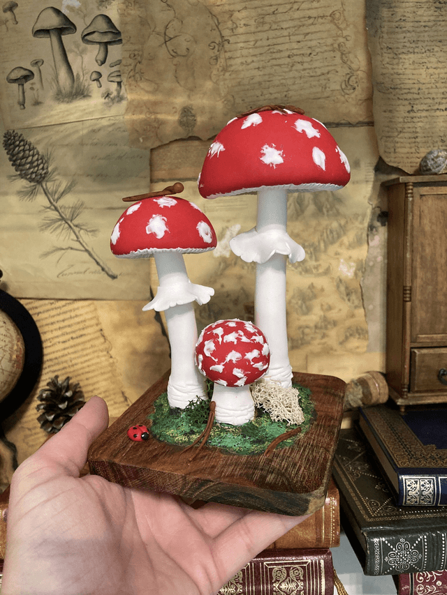 Sculpture "Amanite Tue-Mouches" ~ pin