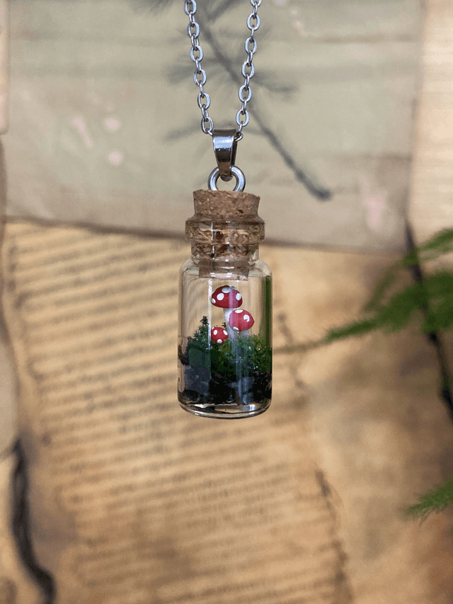 Pendentif amanite rouge