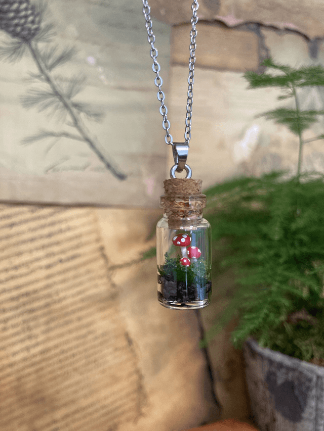 Pendentif amanite rouge