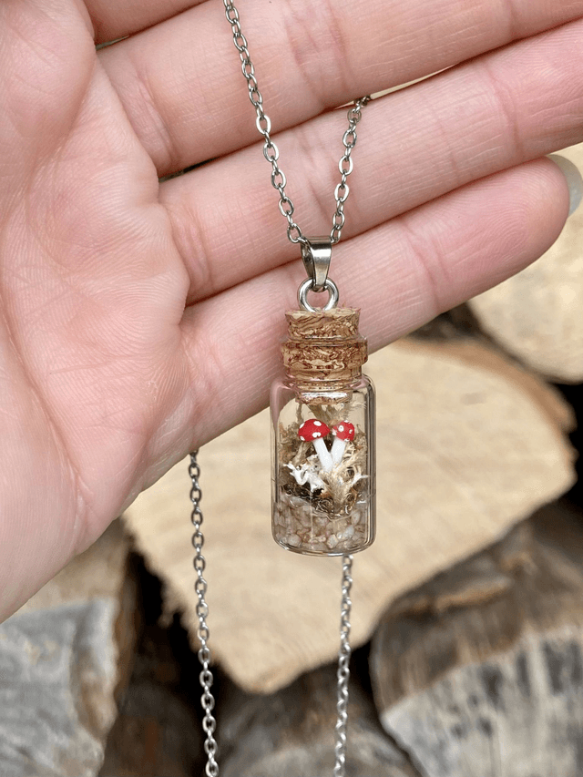 Pendentif amanite rouge
