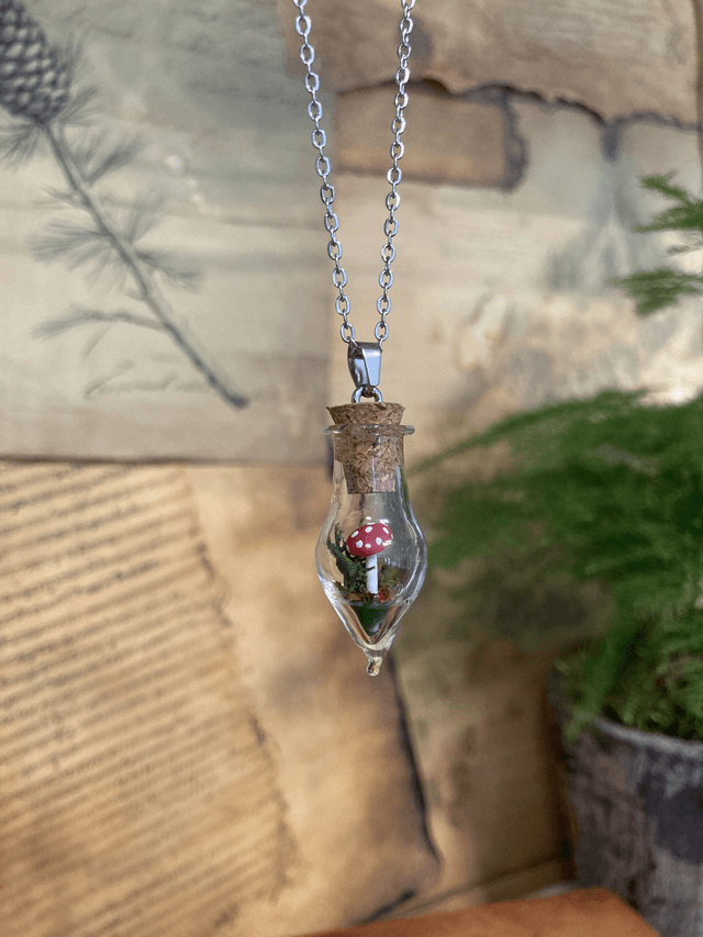 Pendentif amanite rouge