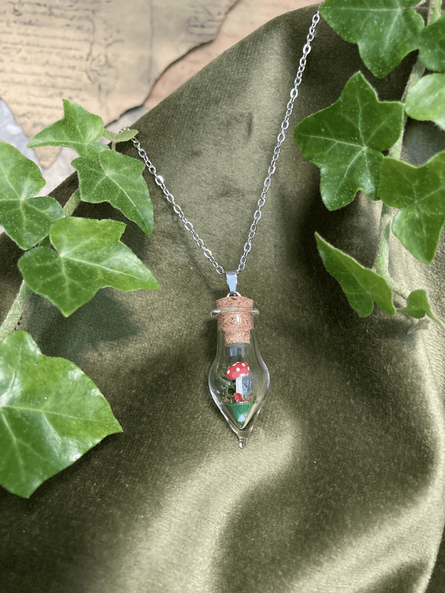 Pendentif amanite rouge