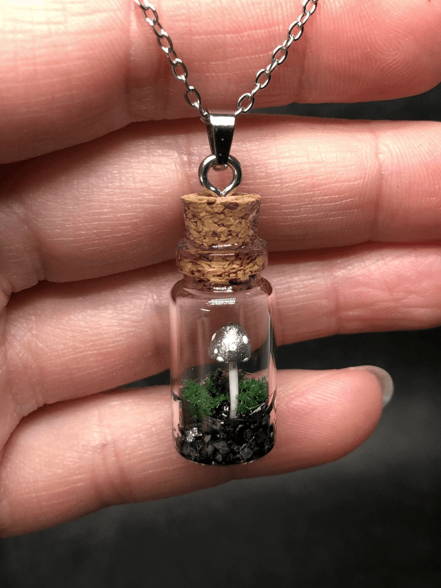 Pendentif champignon argenté