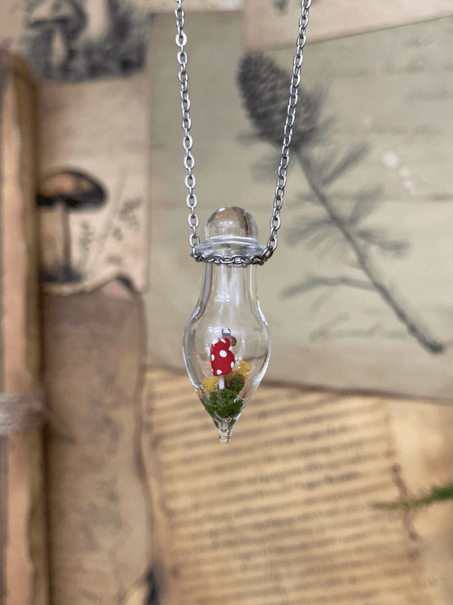 Pendentif amanite rouge