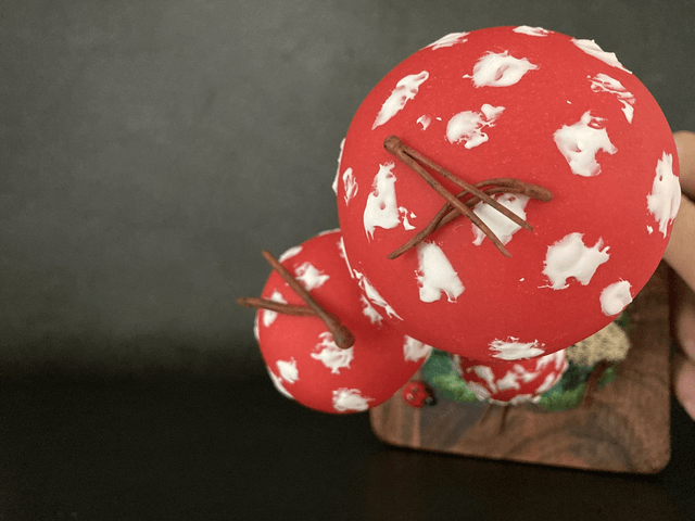Sculpture "Amanite Tue-Mouches" ~ pin