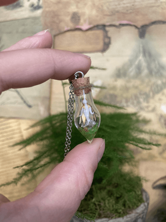 Pendentif fée dorée