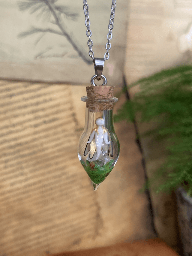 Pendentif fée dorée