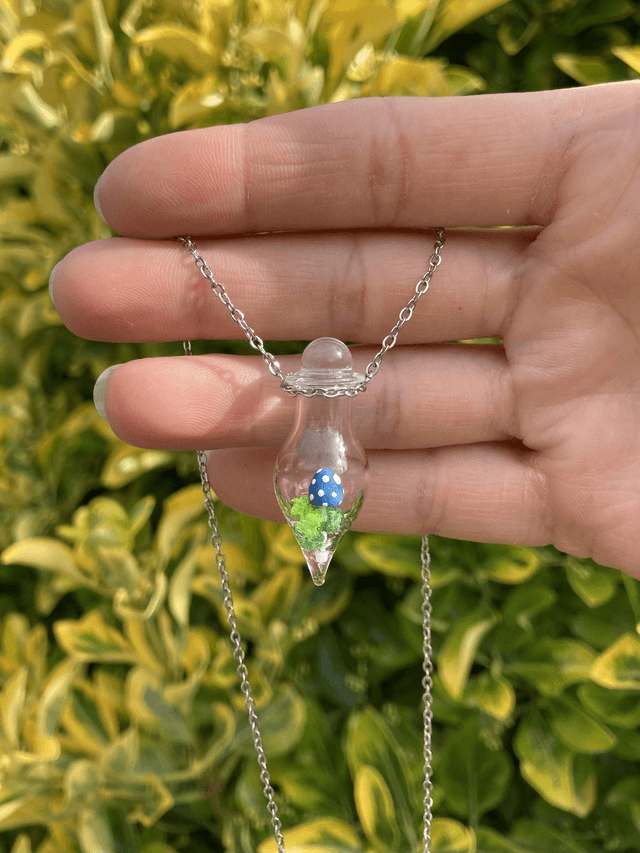 Pendentif amanite bleu
