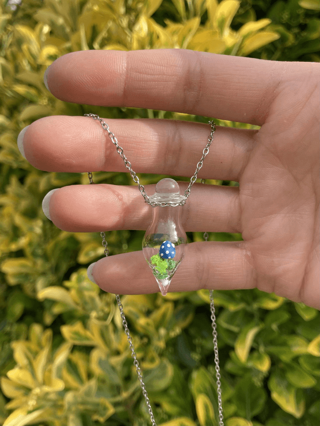 Pendentif amanite bleu